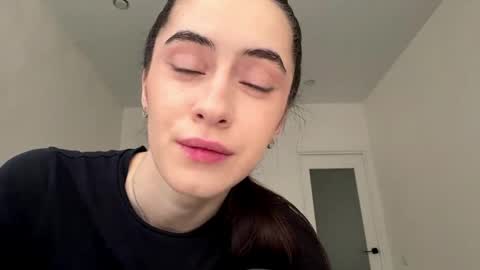 Snapshot of laurenadupuy chatting on 06-08-26, 02:06 laurenadupuy online show from 06-08-26, 02:06