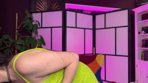 Lauren Brite online show from 11-23-25, 05:07