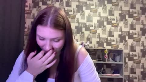 Snapshot of laurenjungling chatting on 09-10-25, 04:07 Hannah online show from 09-10-25, 04:07