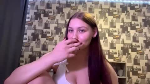 Snapshot of laurenjungling chatting on 09-11-25, 05:13 Hannah online show from 09-11-25, 05:13