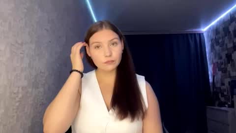 Snapshot of laurenjungling chatting on 10-02-25, 04:25 Hannah online show from 10-02-25, 04:25