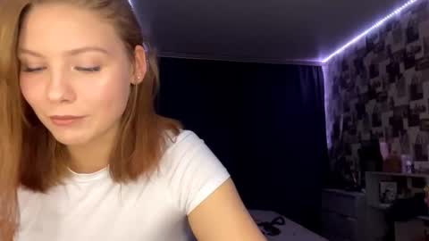 Snapshot of laurenjungling chatting on 10-22-25, 04:51 Hannah online show from 10-22-25, 04:51