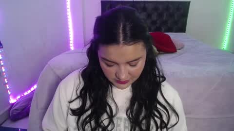 laurenkenner28_ online show from 05-04-26, 06:48