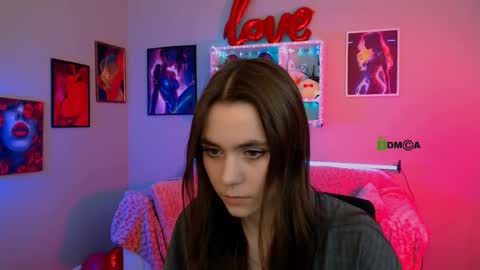 Laure online show from 03-23-26, 10:41