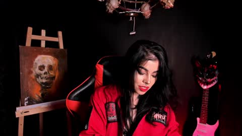 Snapshot of laurenrousexx chatting on 01-17-25, 01:15 LAUREN INDEPENDENT MODEL HELP ME REACH 100 LIKES PLS online show from 01-17-25, 01:15