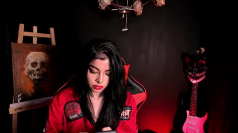 Snapshot of laurenrousexx chatting on 01-17-25, 04:49 LAUREN INDEPENDENT MODEL HELP ME REACH 100 LIKES PLS online show from 01-17-25, 04:49