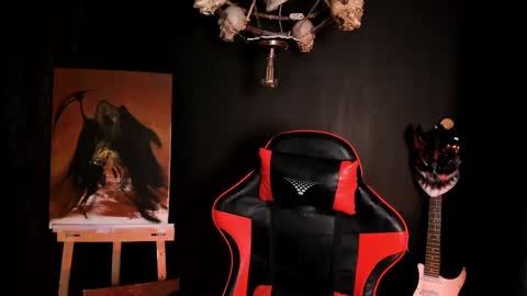 Snapshot of laurenrousexx chatting on 02-14-25, 09:03 LAUREN INDEPENDENT MODEL HELP ME REACH 100 LIKES PLS online show from 02-14-25, 09:03