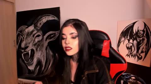 Snapshot of laurenrousexx chatting on 10-28-25, 02:04 LAUREN INDEPENDENT MODEL HELP ME REACH 100 LIKES PLS online show from 10-28-25, 02:04