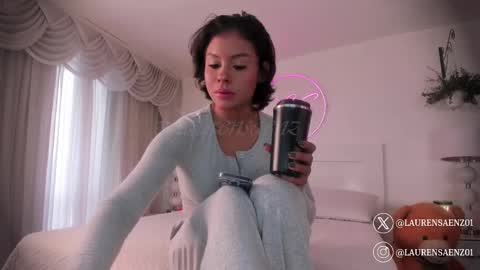 Lauren Saenz online show from 03-06-25, 12:09