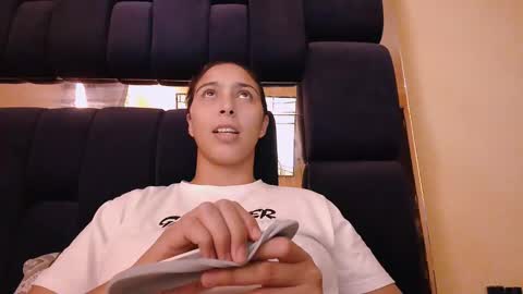 Laurent online show from 02-18-25, 08:58