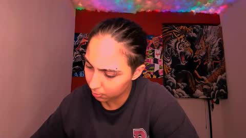 Laurent online show from 10-09-25, 04:43