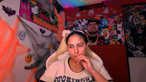 Laurent online show from 10-18-25, 05:54