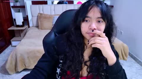 laurent online show from 09-19-25, 03:19