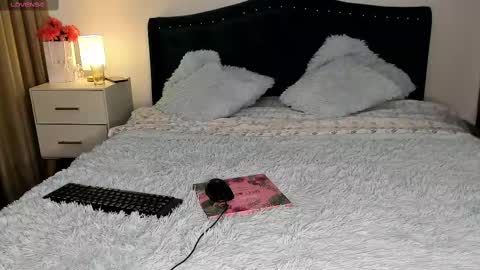 Snapshot of laurent_jones chatting on 02-15-25, 11:28 daniela angel online show from 02-15-25, 11:28