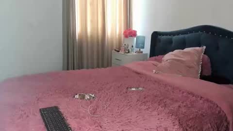 Snapshot of laurent_jones chatting on 09-11-25, 01:55 daniela angel online show from 09-11-25, 01:55