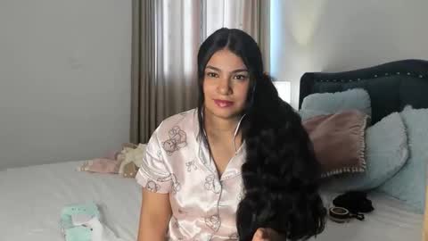 daniela angel     online show from 04-23-26, 12:29