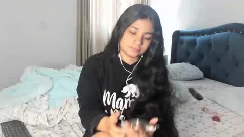 Snapshot of laurent_jones chatting on 05-16-26, 12:59 daniela angel online show from 05-16-26, 12:59