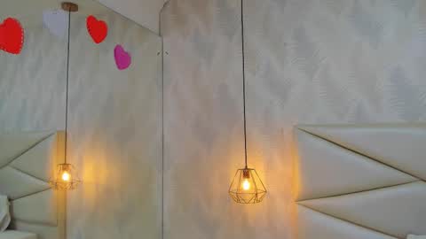 Snapshot of laurettedela_roux chatting on 11-12-25, 10:37 Laurent online show from 11-12-25, 10:37