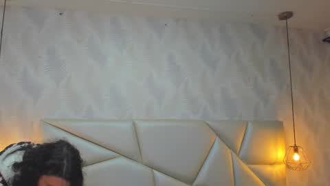 Snapshot of laurettedela_roux chatting on 11-22-25, 11:09 Laurent online show from 11-22-25, 11:09