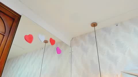 Snapshot of laurettedela_roux chatting on 11-27-25, 10:28 Laurent online show from 11-27-25, 10:28