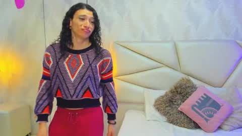 Snapshot of laurettedela_roux chatting on 12-02-25, 11:04 Laurent online show from 12-02-25, 11:04