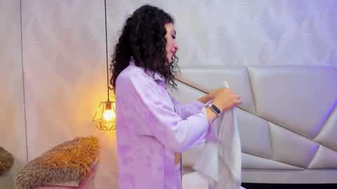 Snapshot of laurettedela_roux chatting on 12-03-25, 10:57 Laurent online show from 12-03-25, 10:57