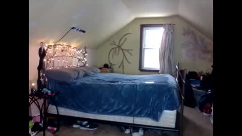 Lauren online show from 01-16-25, 08:36