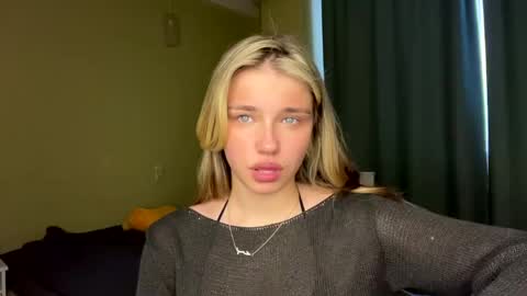 Bella online show from 04-21-26, 06:20