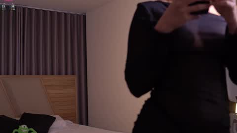 laurita_4 online show from 11-08-25, 11:32