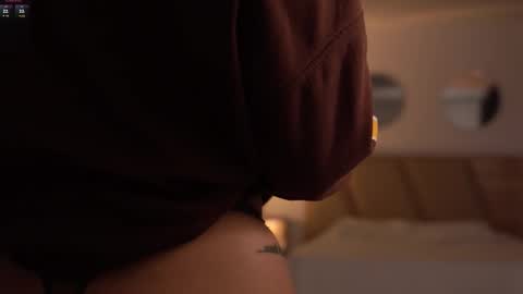 laurita_4 online show from 02-19-26, 01:40