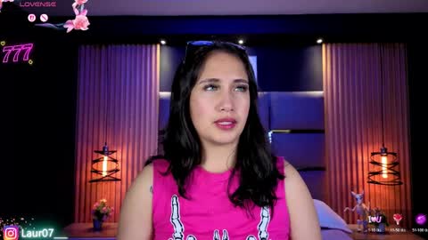 Lau Roberts online show from 04-23-26, 04:03