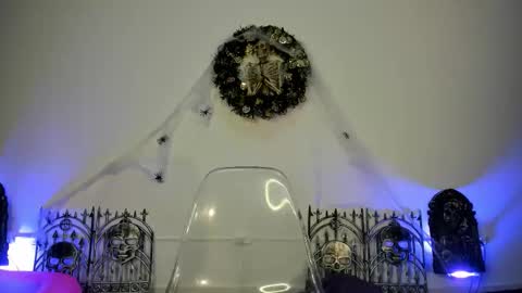  LaurynJeffers  online show from 09-25-25, 08:34