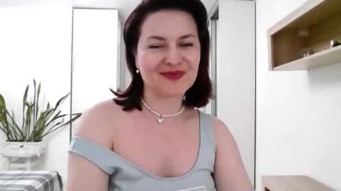 Diana  online show from 09-26-25, 05:28