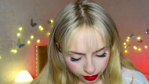 Snapshot of lavenderlav chatting on 12-23-24, 11:57 Melissa online show from 12-23-24, 11:57