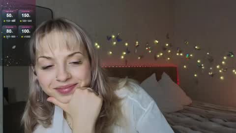 Snapshot of lavenderlav chatting on 02-05-25, 02:05 Melissa online show from 02-05-25, 02:05