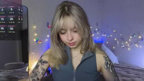 Snapshot of lavenderlav chatting on 02-09-25, 10:53 Melissa online show from 02-09-25, 10:53