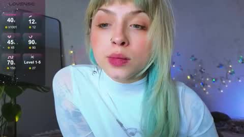 Snapshot of lavenderlav chatting on 12-03-25, 01:09 Melissa online show from 12-03-25, 01:09