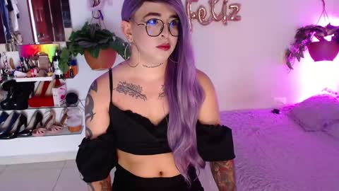 Snapshot of laveneno_ortiz07 chatting on 10-23-25, 11:35 Cristina online show from 10-23-25, 11:35