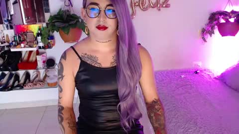 Snapshot of laveneno_ortiz07 chatting on 10-26-25, 11:42 Cristina online show from 10-26-25, 11:42