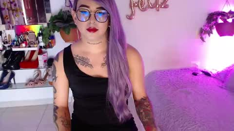 Snapshot of laveneno_ortiz07 chatting on 11-05-25, 12:54 Cristina online show from 11-05-25, 12:54