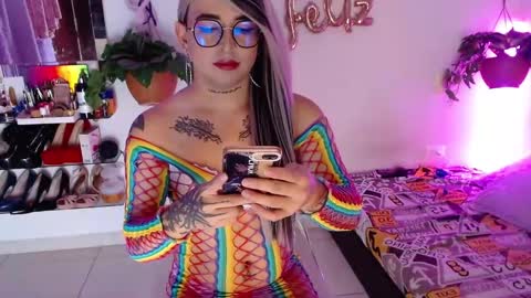 Snapshot of laveneno_ortiz07 chatting on 11-23-25, 11:37 Cristina online show from 11-23-25, 11:37