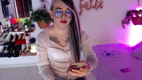 Snapshot of laveneno_ortiz07 chatting on 12-03-25, 11:58 Cristina online show from 12-03-25, 11:58