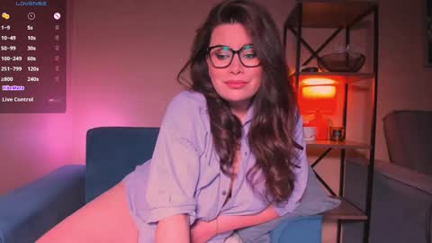 Snapshot of laverna_black chatting on 03-05-25, 02:46 Laverna online show from 03-05-25, 02:46