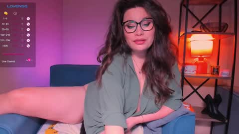 Snapshot of laverna_black chatting on 03-10-25, 02:50 Laverna online show from 03-10-25, 02:50