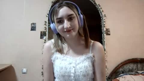 Snapshot of lawanalezama chatting on 11-04-25, 08:13 Ann online show from 11-04-25, 08:13