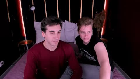 Snapshot of lawrence_miles chatting on 11-10-25, 09:03 Lawrence online show from 11-10-25, 09:03