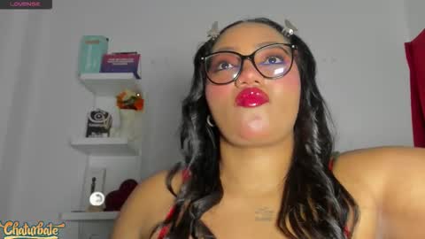 Snapshot of lawrenhills chatting on 10-27-25, 01:20 lawrenhills online show from 10-27-25, 01:20