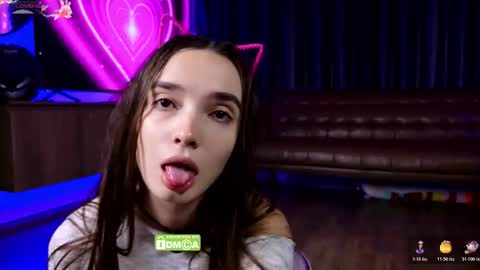 Snapshot of laxyflaxy chatting on 11-28-25, 02:36 Anna online show from 11-28-25, 02:36