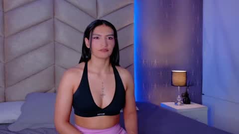 Snapshot of layadoll chatting on 09-15-25, 04:23 laya online show from 09-15-25, 04:23