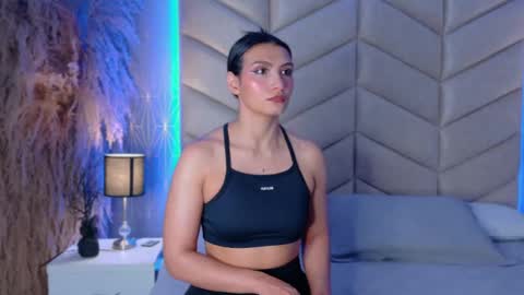 Snapshot of layadoll chatting on 09-22-25, 03:52 laya online show from 09-22-25, 03:52